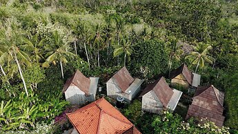 Atuh Forest Cottage
