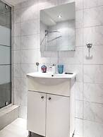 Vouliagmeni Stylish Homes by BluPine