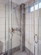 Vouliagmeni Stylish Homes by BluPine