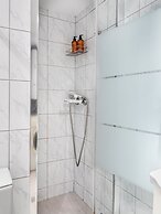 Vouliagmeni Stylish Homes by BluPine