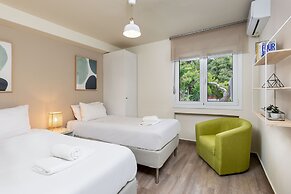 Vouliagmeni Stylish Homes by BluPine