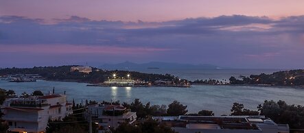 Vouliagmeni Stylish Homes by BluPine