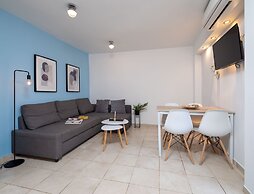 Vouliagmeni Stylish Homes by BluPine