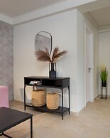 Vouliagmeni Stylish Homes by BluPine