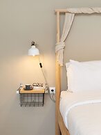 Vouliagmeni Stylish Homes by BluPine