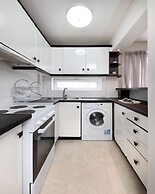 Vouliagmeni Stylish Homes by BluPine