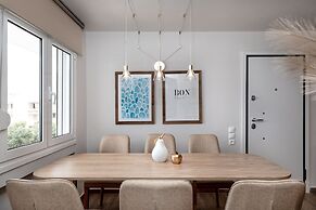 Vouliagmeni Stylish Homes by BluPine