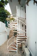 Vouliagmeni Stylish Homes by BluPine