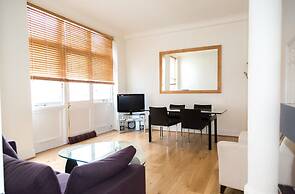 Modern 2 bed flat in historic building