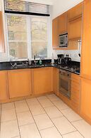 Modern 2 bed flat in historic building