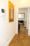 Modern 2 bed flat in historic building