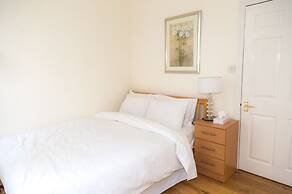 Modern 2 bed flat in historic building