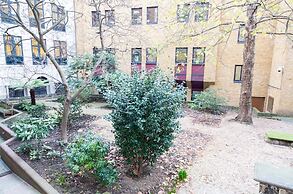 Modern 2 bed flat in historic building