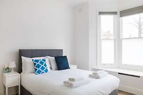 Modern stylish and luxurious 1 bed flat