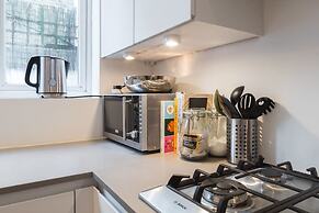 Modern stylish and luxurious 1 bed flat