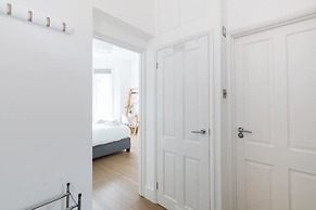 Modern stylish and luxurious 1 bed flat