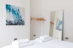 Modern stylish and luxurious 1 bed flat