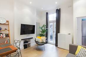 Modern stylish and luxurious 1 bed flat
