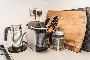 Modern stylish and luxurious 1 bed flat