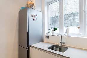 Modern stylish and luxurious 1 bed flat