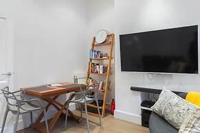 Modern stylish and luxurious 1 bed flat