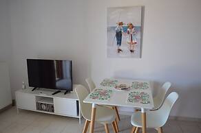 Best House Sea View Apartment