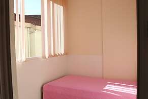 Sunny Family Apartment
