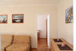 Sunny Family Apartment
