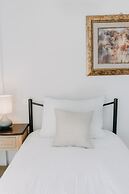 Best House Town View Apartment