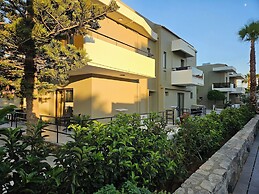 Petousis Hotel & Suites