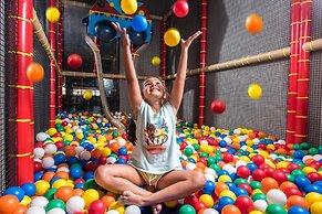 Petousis Hotel & Suites