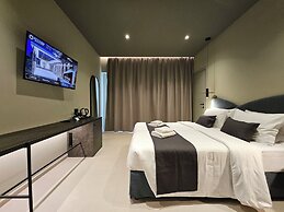 Petousis Hotel & Suites