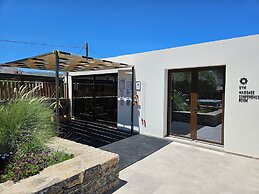 Petousis Hotel & Suites