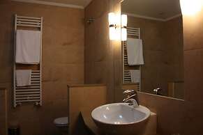 Tremazal Hotel