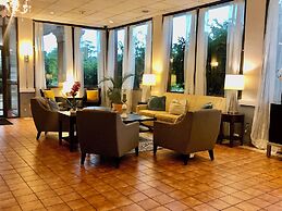 The Grand Hotel Spindletop