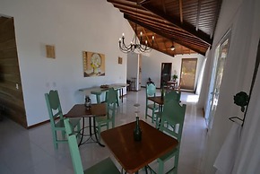 Pousada Caminho das Aroeiras