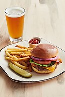 Holiday Inn Columbia - Downtown by IHG