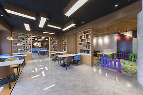 Holiday Inn Express Qingdao Chengyang Central by IHG