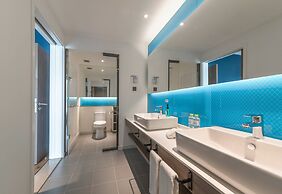 Holiday Inn Express Qingdao Chengyang Central by IHG