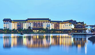 Crowne Plaza Wuxi Lake View by IHG