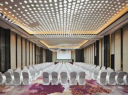 Crowne Plaza Wuxi Lake View by IHG