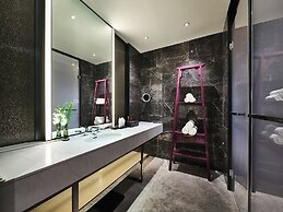 Crowne Plaza Wuxi Lake View by IHG