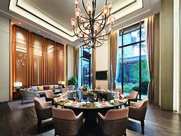 Crowne Plaza Wuxi Lake View by IHG