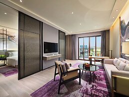 Crowne Plaza Wuxi Lake View by IHG