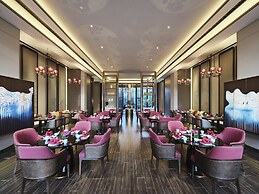 Crowne Plaza Wuxi Lake View by IHG