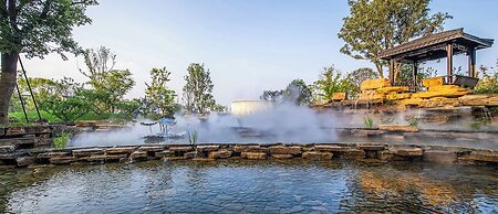 Crowne Plaza Wuxi Lake View by IHG