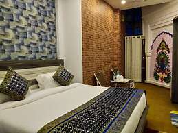 Dwivedi Hotels Hotel Elena