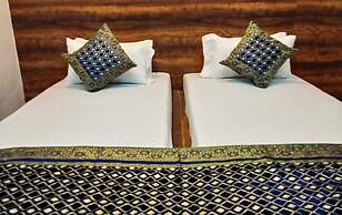 Dwivedi Hotels Hotel Elena