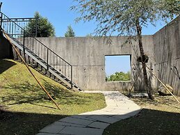 Xi Tou in Sunny Day Inn