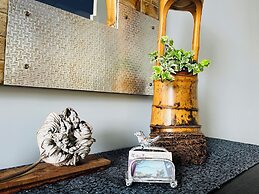 Xi Tou in Sunny Day Inn